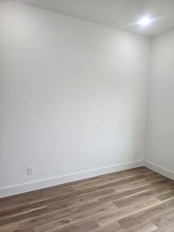7900 Bowen Street B, Houston, TX 77051