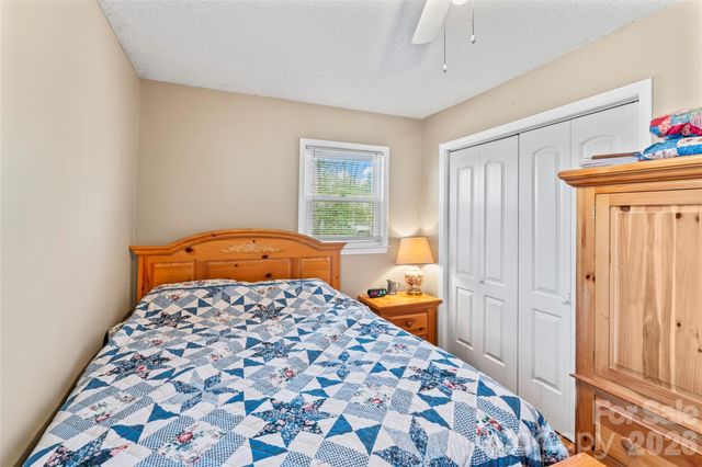 8615 Lochinvar Drive, Charlotte, NC 28227