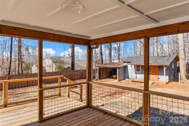 8615 Lochinvar Drive, Charlotte, NC 28227