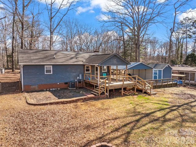 8615 Lochinvar Drive, Charlotte, NC 28227