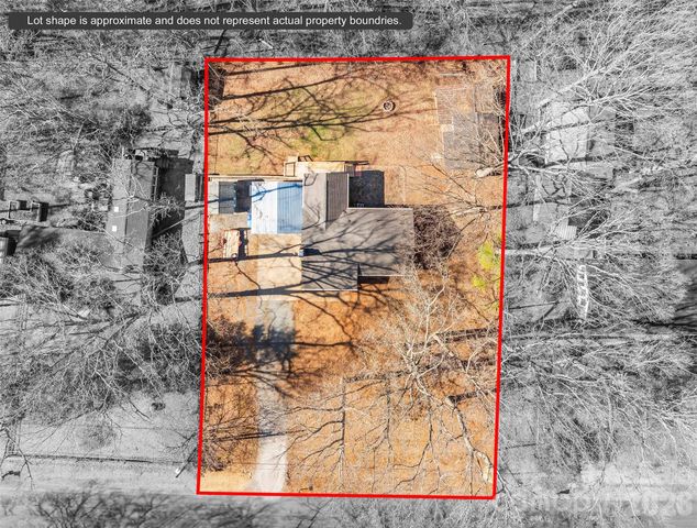 8615 Lochinvar Drive, Charlotte, NC 28227