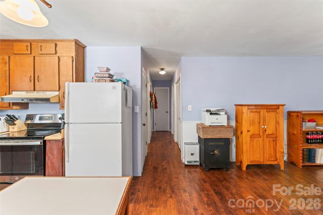 8615 Lochinvar Drive, Charlotte, NC 28227