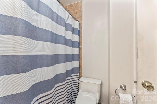 8615 Lochinvar Drive, Charlotte, NC 28227