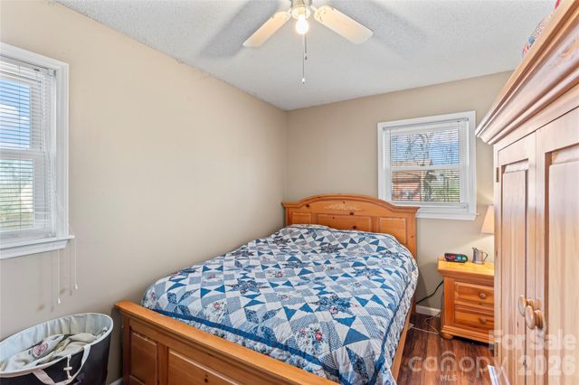 8615 Lochinvar Drive, Charlotte, NC 28227