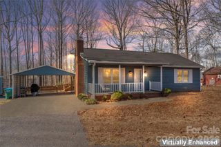 8615 Lochinvar Drive, Charlotte, NC 28227