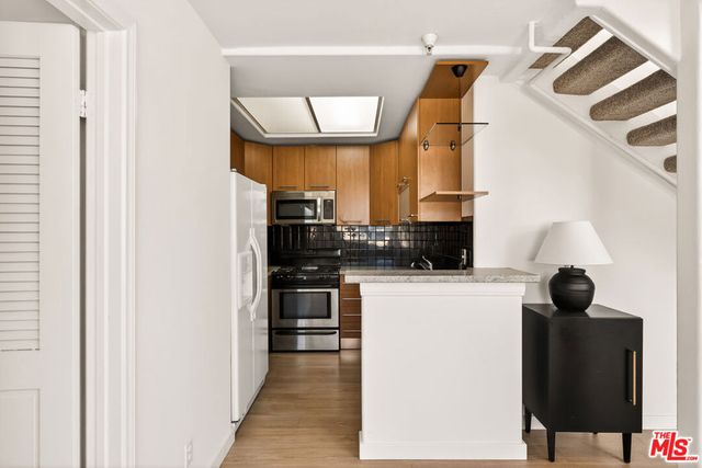 7101 La Tijera Boulevard H201, Los Angeles, CA 90045