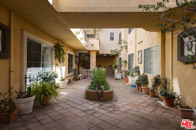 7101 La Tijera Boulevard H201, Los Angeles, CA 90045