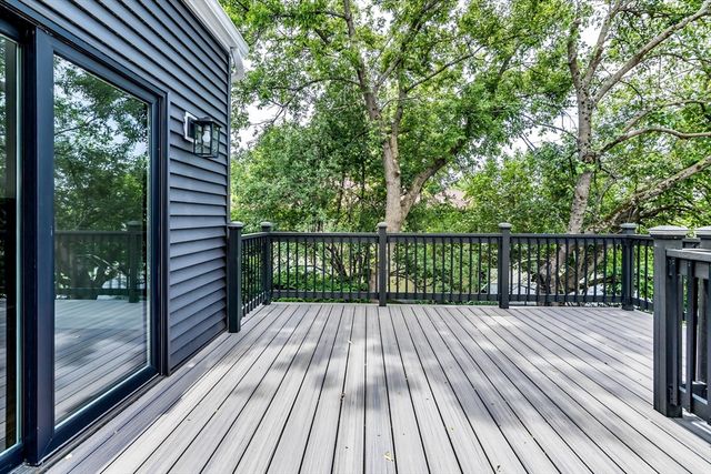 53 Walnut St, Saugus, MA 01906