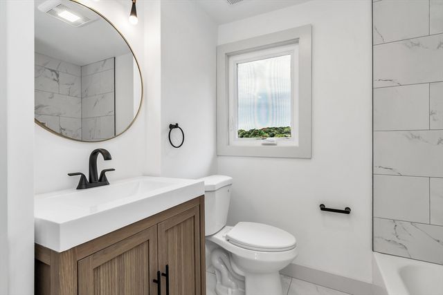 53 Walnut St, Saugus, MA 01906