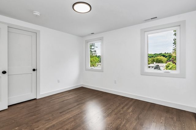 53 Walnut St, Saugus, MA 01906