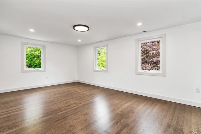 53 Walnut St, Saugus, MA 01906