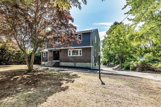 53 Walnut St, Saugus, MA 01906