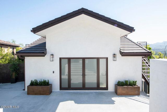 290 Lake Sherwood Drive, Thousand Oaks, CA 91361