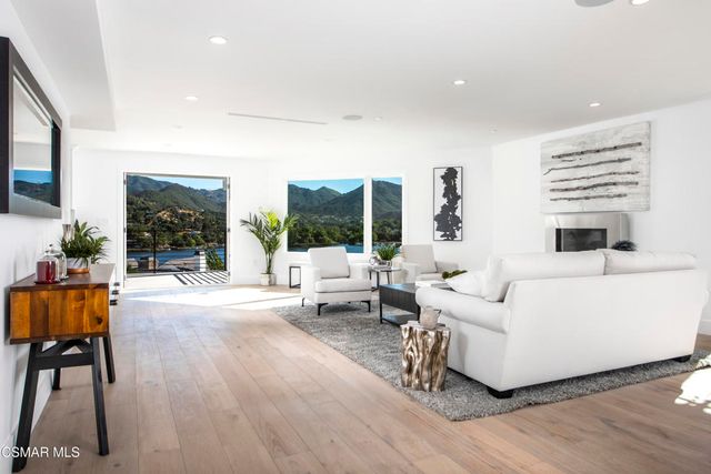290 Lake Sherwood Drive, Thousand Oaks, CA 91361