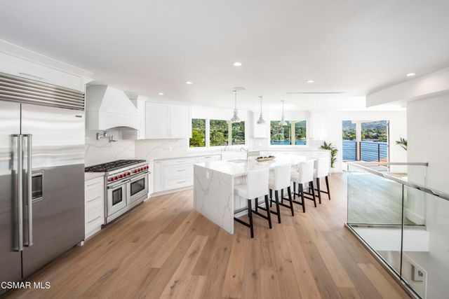 290 Lake Sherwood Drive, Thousand Oaks, CA 91361