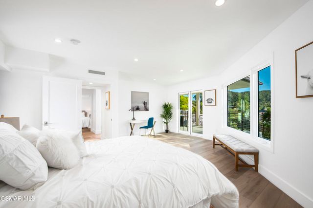290 Lake Sherwood Drive, Thousand Oaks, CA 91361