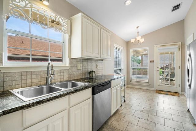 419 Fitch, Kerrville, TX 78028