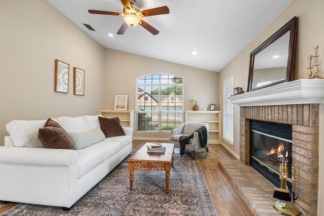 419 Fitch, Kerrville, TX 78028