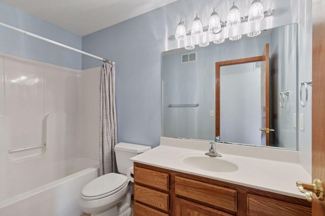 101 La Costa Lane, Mankato, MN 56001