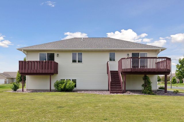 101 La Costa Lane, Mankato, MN 56001