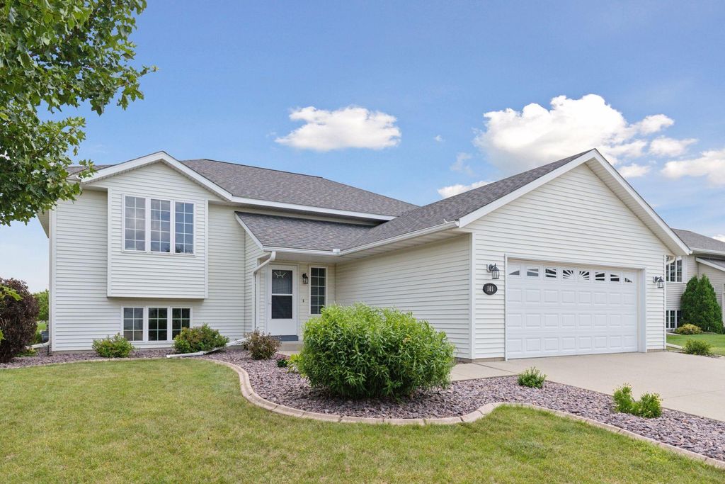 101 La Costa Lane, Mankato, MN 56001