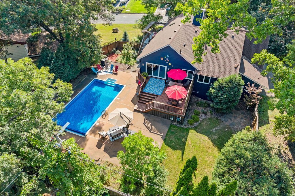13705 Country Place, Burnsville, MN 55337 — exterior