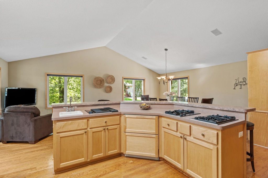 13705 Country Place, Burnsville, MN 55337 — photo 5