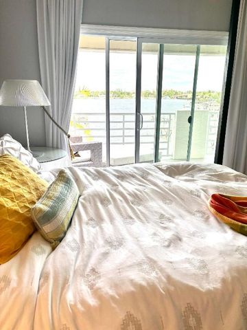 328 N Lake Drive N 328, Lantana, FL 33462