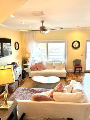 328 N Lake Drive N 328, Lantana, FL 33462