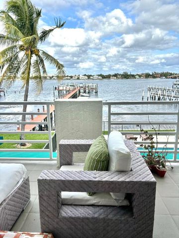 328 N Lake Drive N 328, Lantana, FL 33462