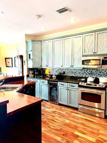 328 N Lake Drive N 328, Lantana, FL 33462