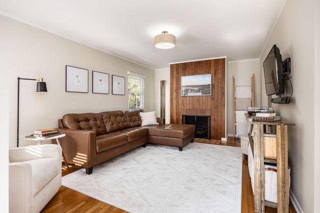 458 E Stanton Avenue, Columbus, OH 43214