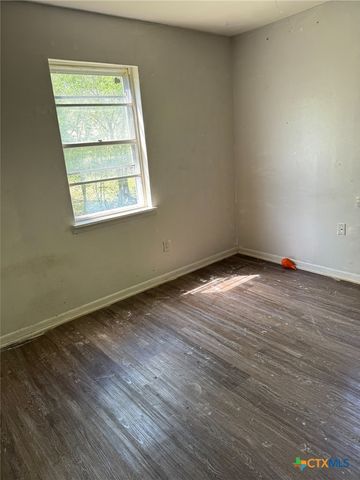2205 Mountain Ave, Copperas Cove, TX 76522