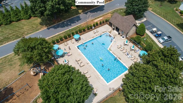 186 Southhaven Drive, Mooresville, NC 28117