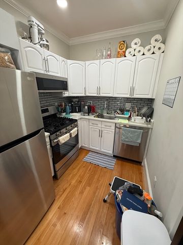 15 Emerson St 2, Newton, MA 02458