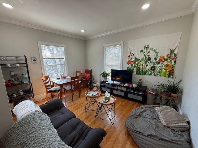 15 Emerson St 2, Newton, MA 02458
