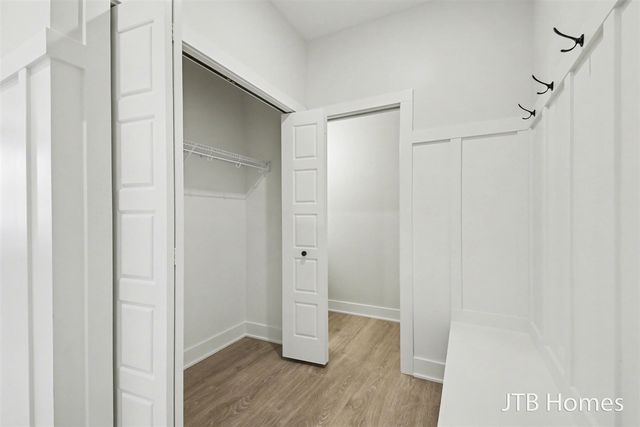 5911 Valley Point Drive, Caledonia, MI 49316