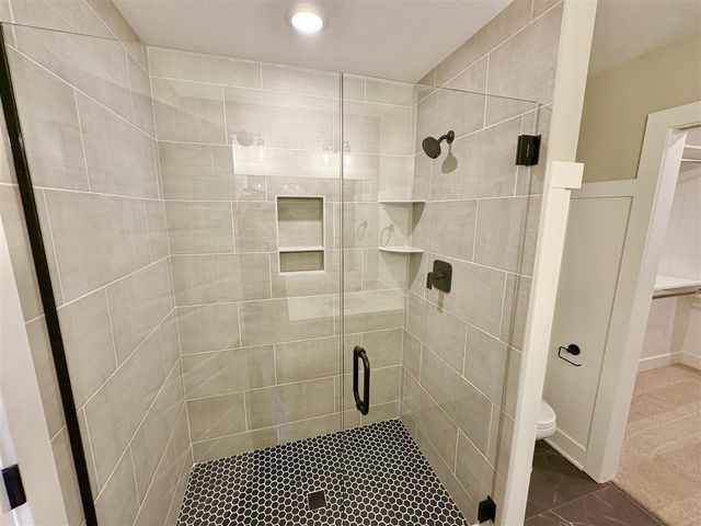 5911 Valley Point Drive, Caledonia, MI 49316