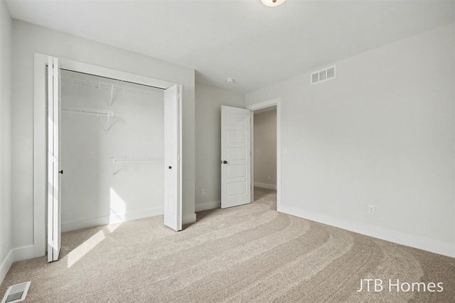 5911 Valley Point Drive, Caledonia, MI 49316