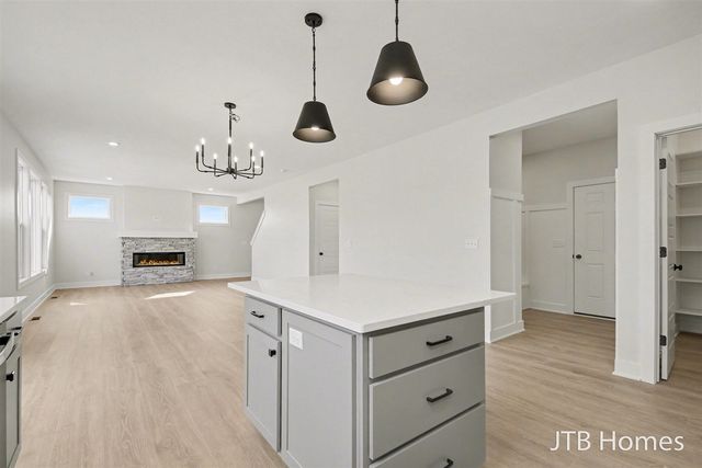 5911 Valley Point Drive, Caledonia, MI 49316