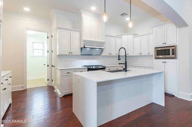 331 Camus Road, Lafayette, LA 70503