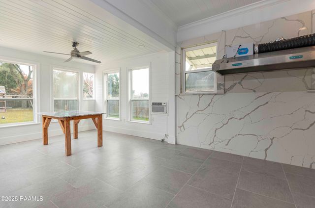 331 Camus Road, Lafayette, LA 70503