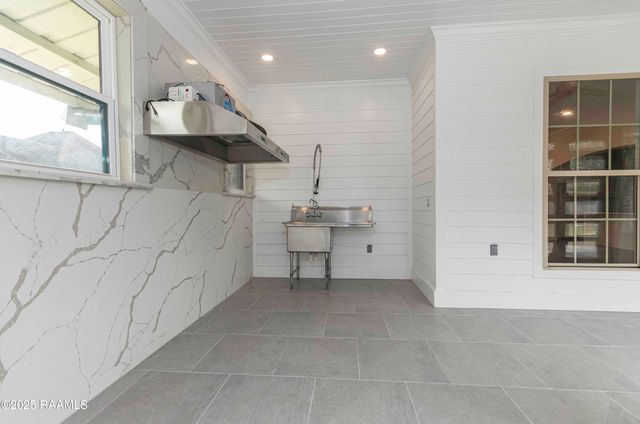 331 Camus Road, Lafayette, LA 70503