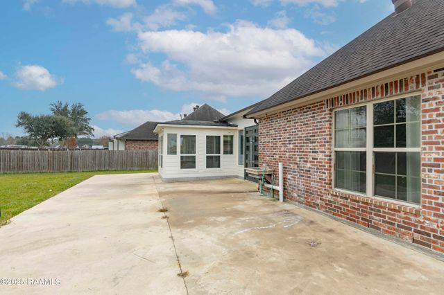 331 Camus Road, Lafayette, LA 70503