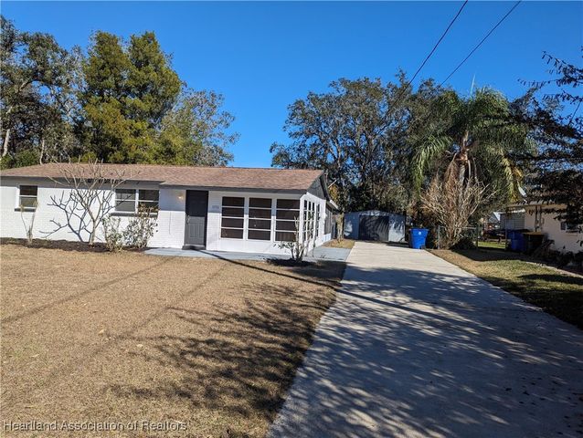 1950 N Highlands Boulevard, Avon Park, FL 33825