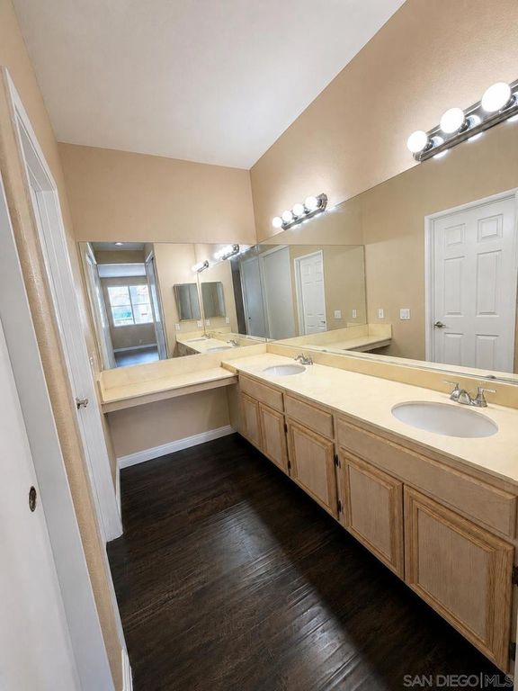 Image 11 of property listing at 11456 Via Rancho San Diego 214, El Cajon, CA 92019