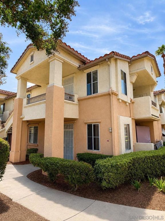 Image 3 of property listing at 11456 Via Rancho San Diego 214, El Cajon, CA 92019