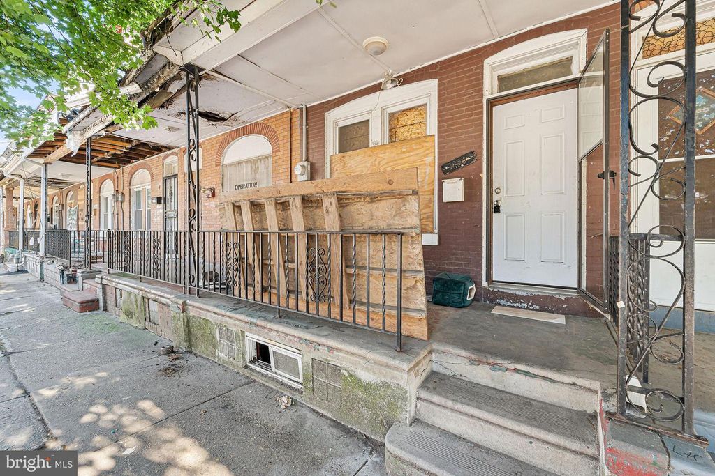 1256 JACKSON ST, Camden, NJ 08104