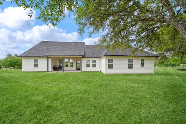 7332 Kurt Drive, Brenham, TX 77833