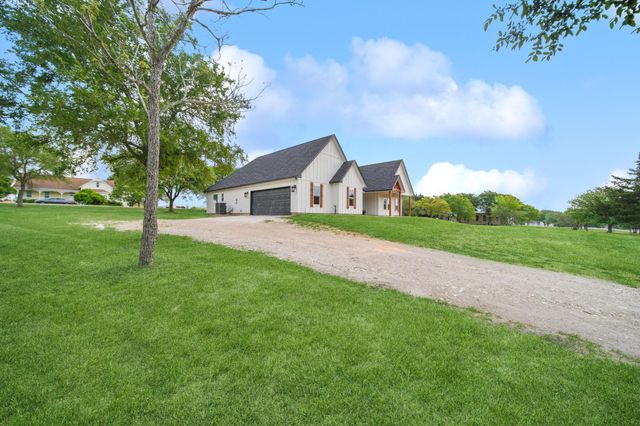 7332 Kurt Drive, Brenham, TX 77833